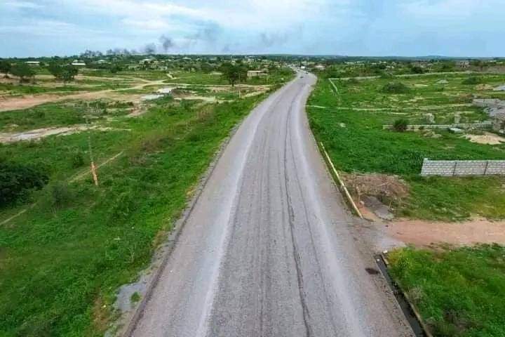 mmachuckwu's tweet photo. Infrastructure Update: Progress on reconstructing the 12.5km Ojobi-Senya Beraku road in the Central region, showcasing the impact of tax investments. #BuildingBetterRoads #AchievingGoals #DMB2024" https://t.co/8Dz3nCWwn6