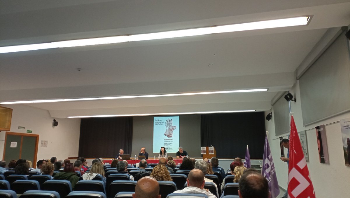 ccoo_perello's tweet photo. A l'assemblea de delegades i delegats pel 1er de maig i el 28 d'abril, dia internacional de la seguretat i salut en el treball. Amb @AnaGarciaCCOOPV i @raulccoopv https://t.co/tY5Kb8uMZ9