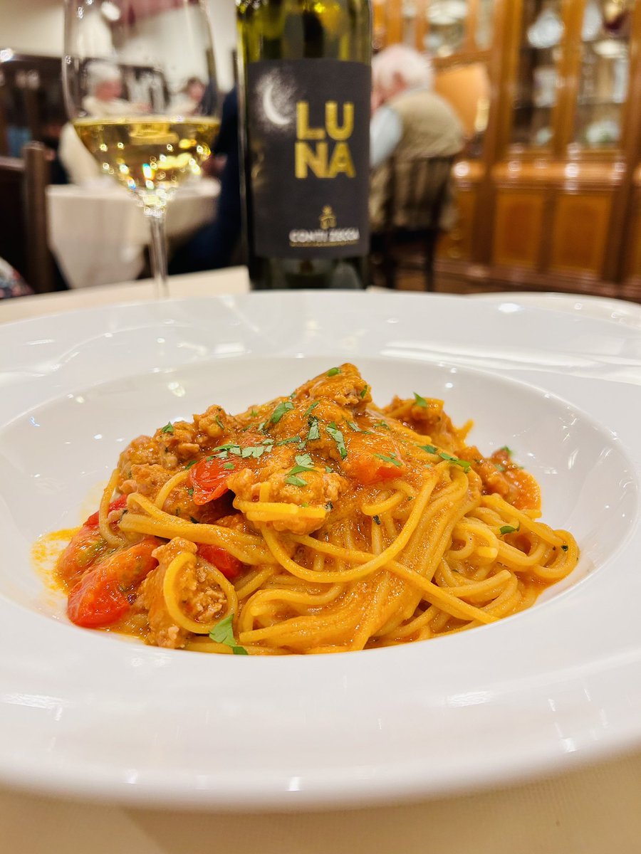 almandolino1978's tweet photo. イタリア料理でワインをいかがでしょうか？
お一人様でもお気軽にお越しください。

#アルマンドリーノ #個室 #贅沢ランチ #イタリア料理 #広島イタリアン #広島パスタ #広島グルメ #広島ランチ #luna #contizecca https://t.co/zoq1WhZ9n0
