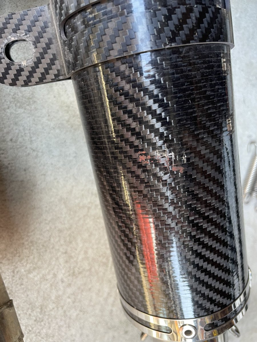ryucl17re1214's tweet photo. NC42前期用LCI?danmoto?メーカー忘れたけどどっちか
フルエキとサイレンサー4万で欲しい方いませんか
使用期間は5000キロ程度です。転倒傷、汚れあります。サイレンサーステーが欠品してます。
#cb400sf #NC42 #LCIパーツ #danmoto #マフラー売ります https://t.co/LS1A170sDN