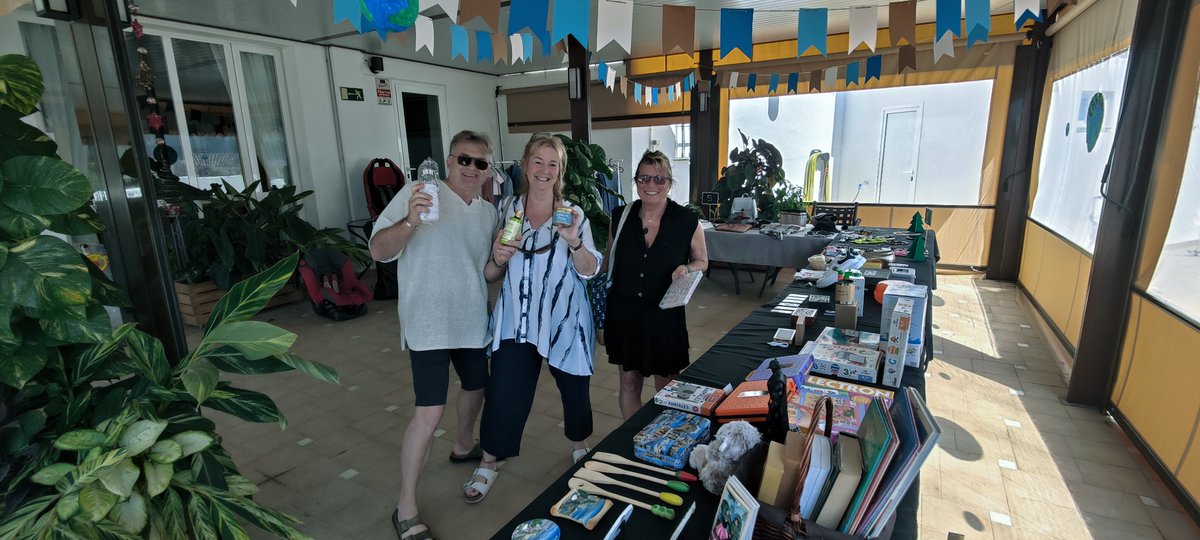 andresanimador's tweet photo. This week we are celebrating #WorldEarthDay at #PuebloQuinta with many activities like a #CharityMarket for our foundation @wearewater, also we did a #AreaCleanUp and a #SwitchOffTheLight to save energy at the resort plus a #ChartityRaffle of #EcoProducts🌍#AllWeCanSaveThePlanet https://t.co/DCGophd4AW