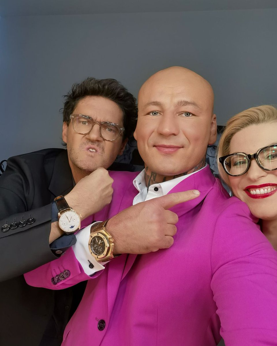 luxatic_pl's tweet photo. Artur Szpilka u Kuby Wojewódzkiego. Ich zegarki kosztują majątek! - https://t.co/LkWiWA6EdU
#ArturSzpilka #AudemarsPiguet #Iwc #KubaWojewódzki #Zegarek https://t.co/MrwNtqBq1T