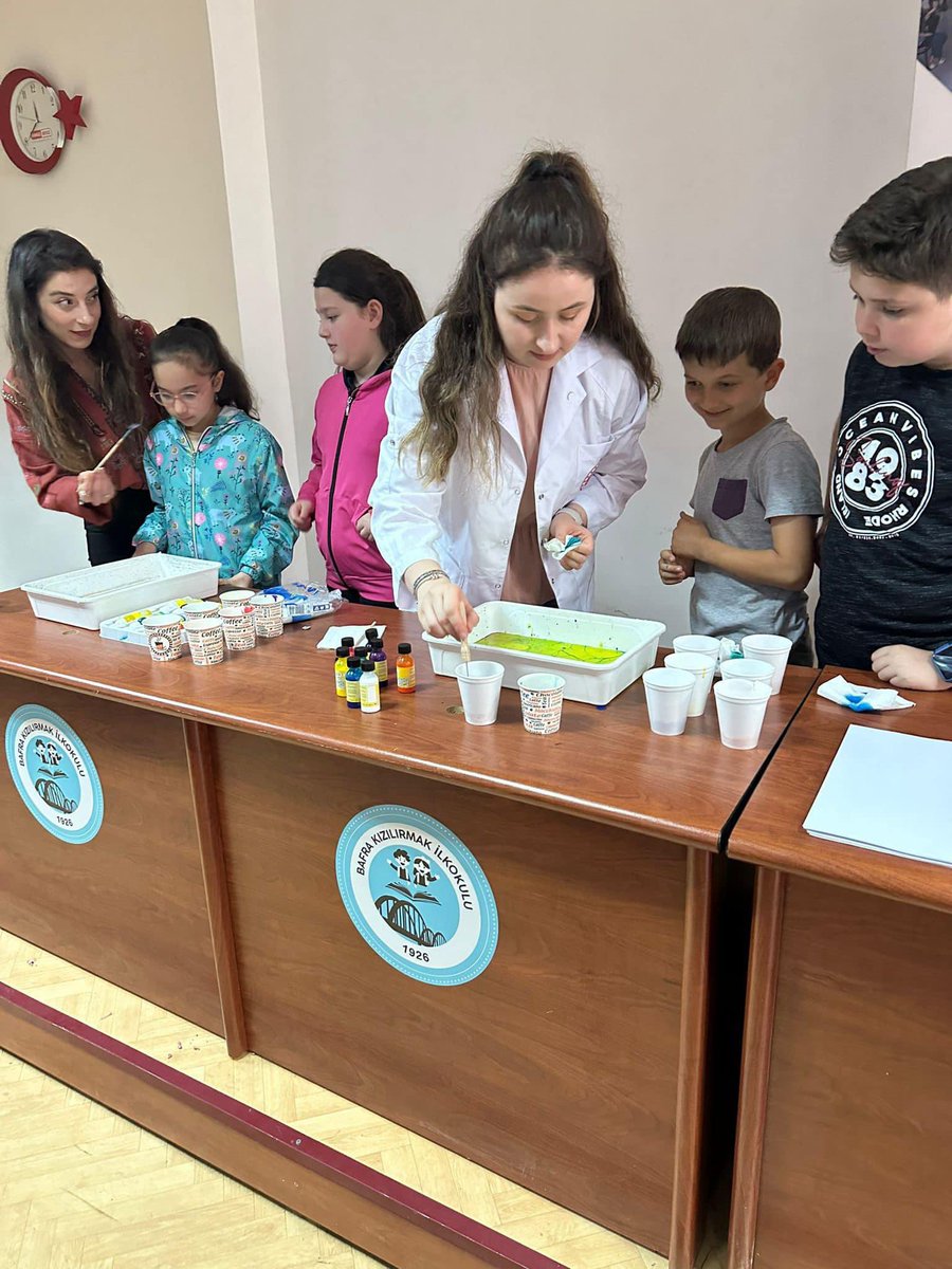 BafraHEM's tweet photo. Hayat Boyu Öğrenme Kurumları, Geleceğimiz Olan Çocuklarımızla Bulu��uyor temasıyla; Minik Eller , Büyük Hayaller Etkinliklerimiz örgün eğitim kurumlarımızda devam ediyor.Bafra Kızılırmak İlkokulu ve Bafra İsmetinönü ilkokulundaki Minik Eller ile beraberdik https://t.co/W0jxz6VWem