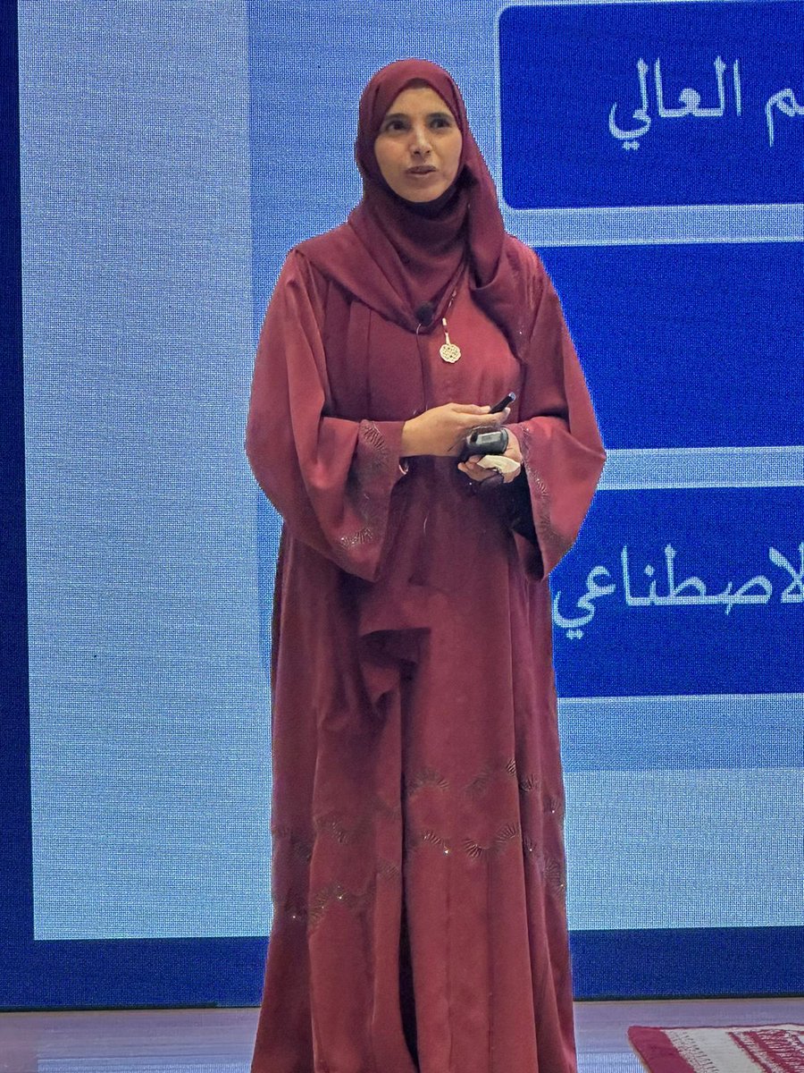 defasqu's tweet photo. شاركت الأستاذة الدكتورة/ عائشة بنت سالم الحارثية- رئيسة قسم الأصول والإدارة التربوية في فعالية "يوم الإرشاد الأكاديمي- كن وطنًا لهم" التي نظمتها جامعة الشرقية صباح اليوم.
جاءت الورقة بعنوان "الإشراف الأكاديمي المتطلبات والإجراءات المؤسسية لضمان نجاح الطلبة" تضمنت عدد من المحاور. https://t.co/Tz4SwbPIPf