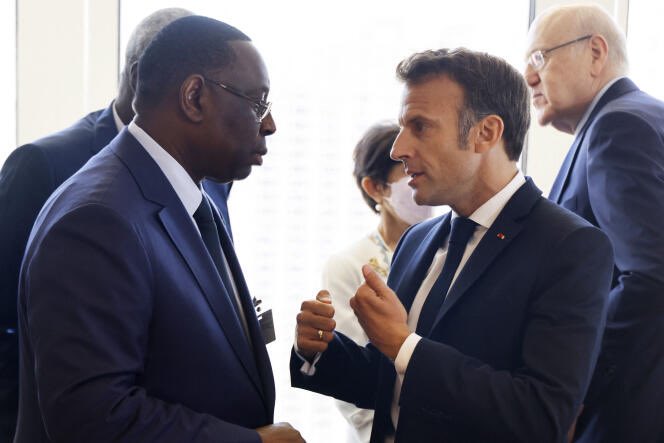 autruicomoi's tweet photo. Bonjour. Macky Sall a dirigé pendant 12 ans, les réunions hebdomadaires du Conseil national de sécurité.

Pour ceux qui ne savent pas ce que c’est, le Conseil national de sécurité est présidé chaque lundi par le chef de l’Etat avec les chefs militaires. Il le seul à pouvoir le présider. Il est entouré du Chef de l’Etat major particulier et de l’Inspecteur général des forces armées. C’est là-bas que se discute tout ce qui est lié à la Défense et à la Sécurité du territoire.

Cet homme, qui n’a aucune éthique, aucune morale, aucune limite. Qui connaît nos Secrets défense les plus sensibles et les plus confidentiels, travaille depuis le 03 Avri 2024 pour le Président de la France.

Abdou Diouf a le sens de l’Etat. Wade s’est fixé des limites. Macky est un lâche sanguinaire rancunier. Diombaléwoul bopam dara ! Dieu préserve le Sénégal et renforce l’ingéniosité de nos chefs militaires 🙏🏾🇸🇳