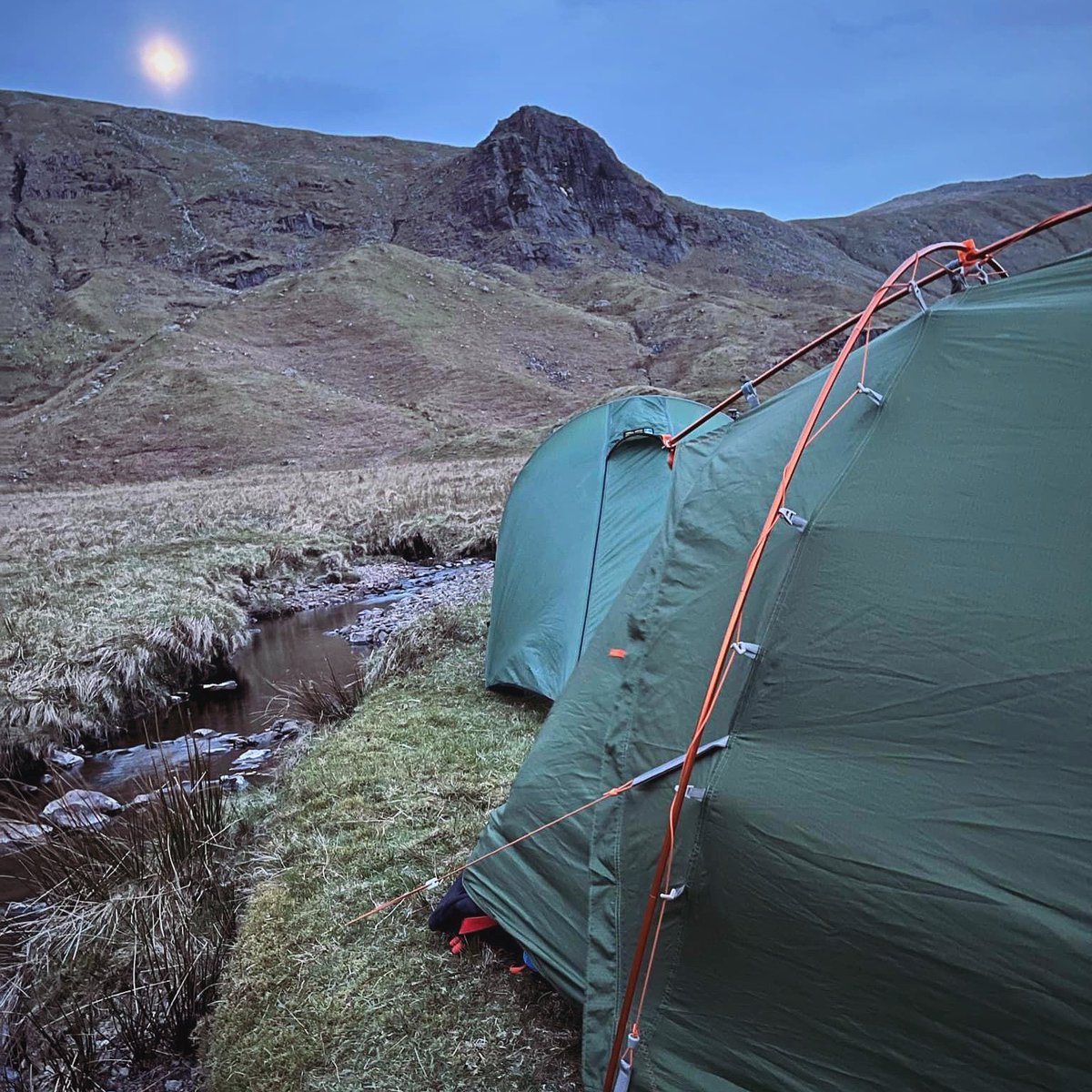 Photo of the day. Just before retiring to my tent… the moon rises over the mountains. 📍can’t reveal that! 📸 Throwback photo May 23 Want to learn more? teamwalking.co.uk/event-category…