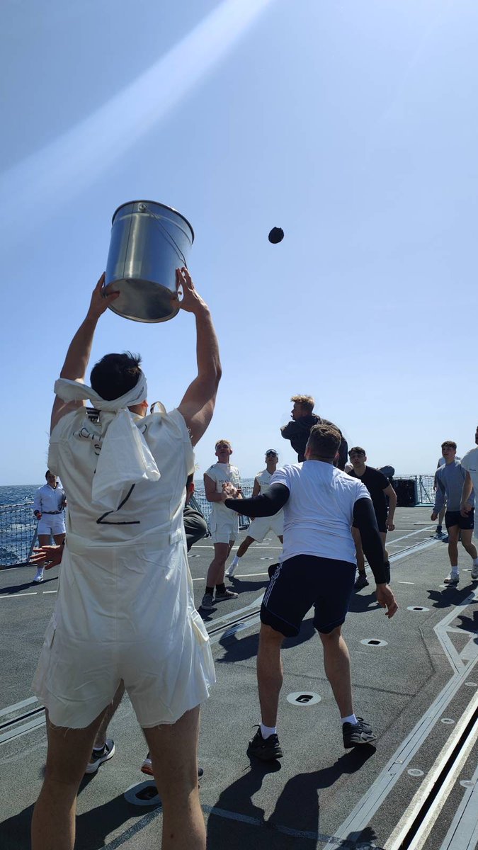 NAVYfit's tweet photo. HMS ST ALBANS enjoyed their first flight deck sports afternoon onboard since coming out of refit.
Friendly and competitive bucket ball fixtures were held to help build the team ethos of the new ships company, embracing the power of sport! 💪
#NAVYfit #royalnavy #bucketball https://t.co/hZoyQyvIfY