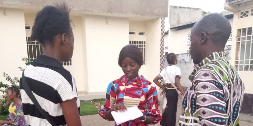 EEvangelism's tweet photo. *Throwback Thursday* To mark the upcoming GO Movement Training day on April 27th we go back two years ago, when Share Your Faith workshops were held in the Democratic Republic of Congo to prepare for 2022's Training Day.
Visit: https://t.co/h4Tx8Hgxk9
#eeworks #GOMovement https://t.co/5R1lllfFpV