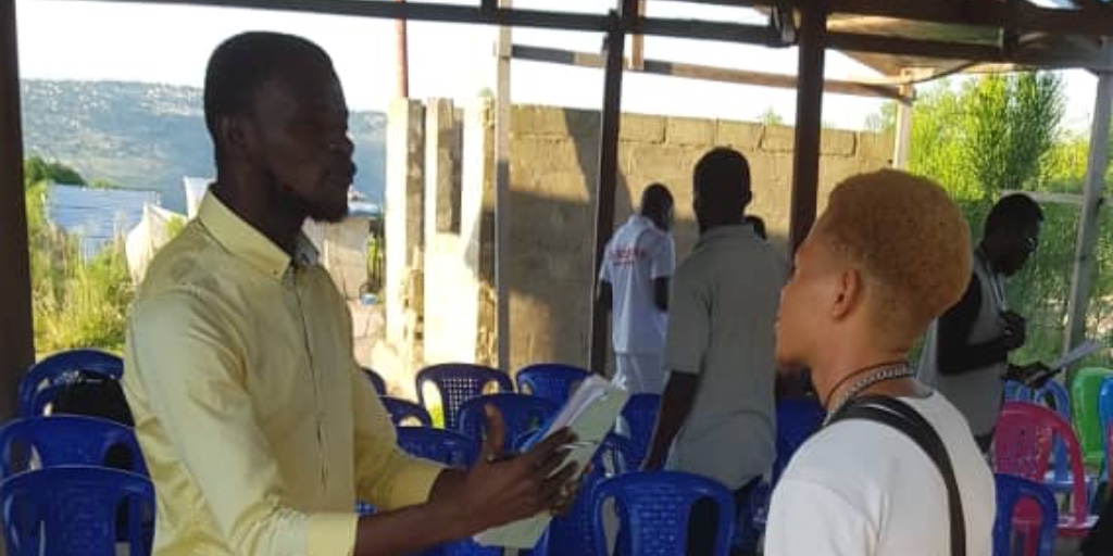 EEvangelism's tweet photo. *Throwback Thursday* To mark the upcoming GO Movement Training day on April 27th we go back two years ago, when Share Your Faith workshops were held in the Democratic Republic of Congo to prepare for 2022's Training Day.
Visit: https://t.co/h4Tx8Hgxk9
#eeworks #GOMovement https://t.co/5R1lllfFpV