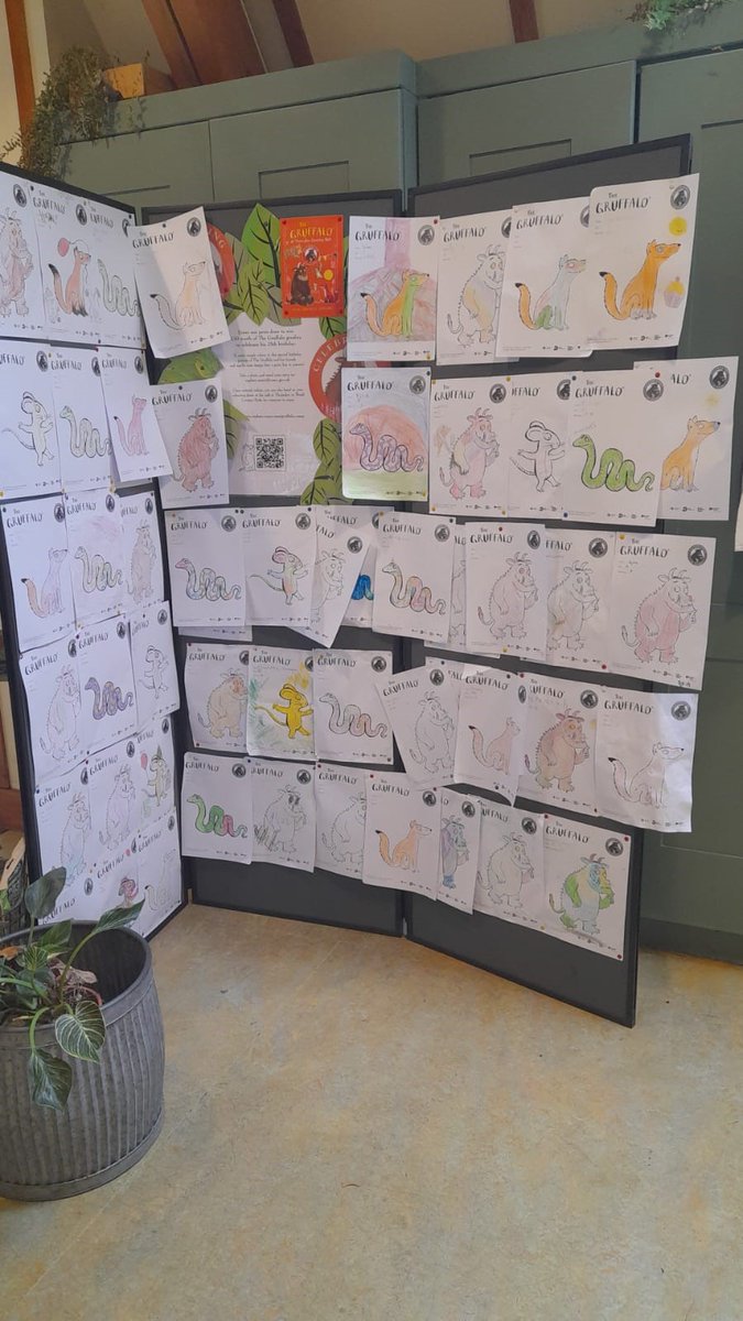 ExploreEssex's tweet image. We'll be randomly picking our April winner of #TheGruffalo 's 25thBirthday #ColouringCompetition soon. 🐭🦉🦊🐍

For your chance to WIN £50 worth of goodies, visit Thorndon Country Park or the Stickman Trail at Weald Country Park this weekend!  

 explore-essex.com/whats-on/gruff….