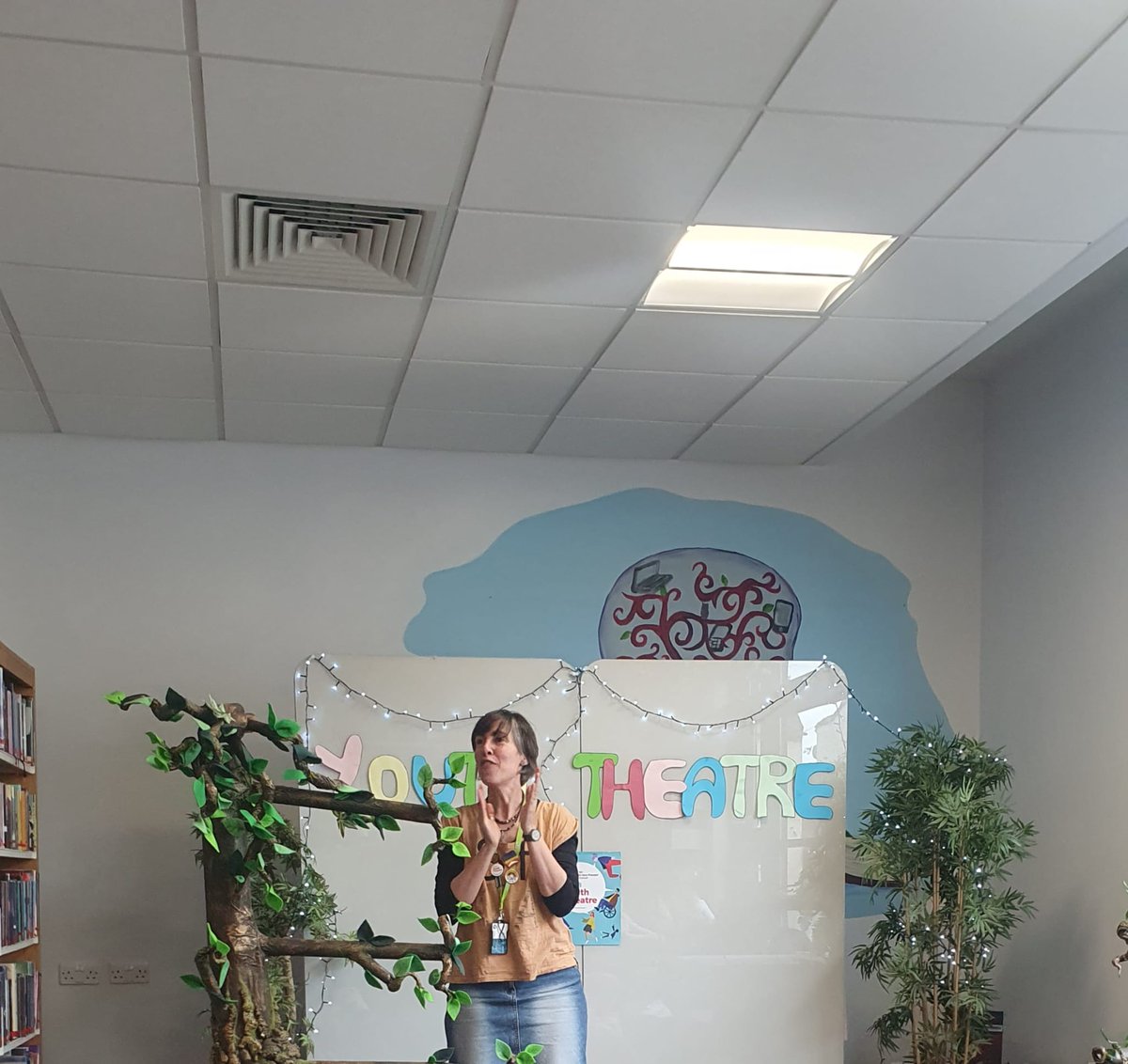 fingallibraries's tweet photo. Our amazing Balbriggan Youth Theatre were back again this afternoon for the final performance of their #SpringintoStorytime series! 🎭😍 #fingallibraries
@OurBalbriggan @LibrariesIre @creativeirl https://t.co/D9DXRoNb3M