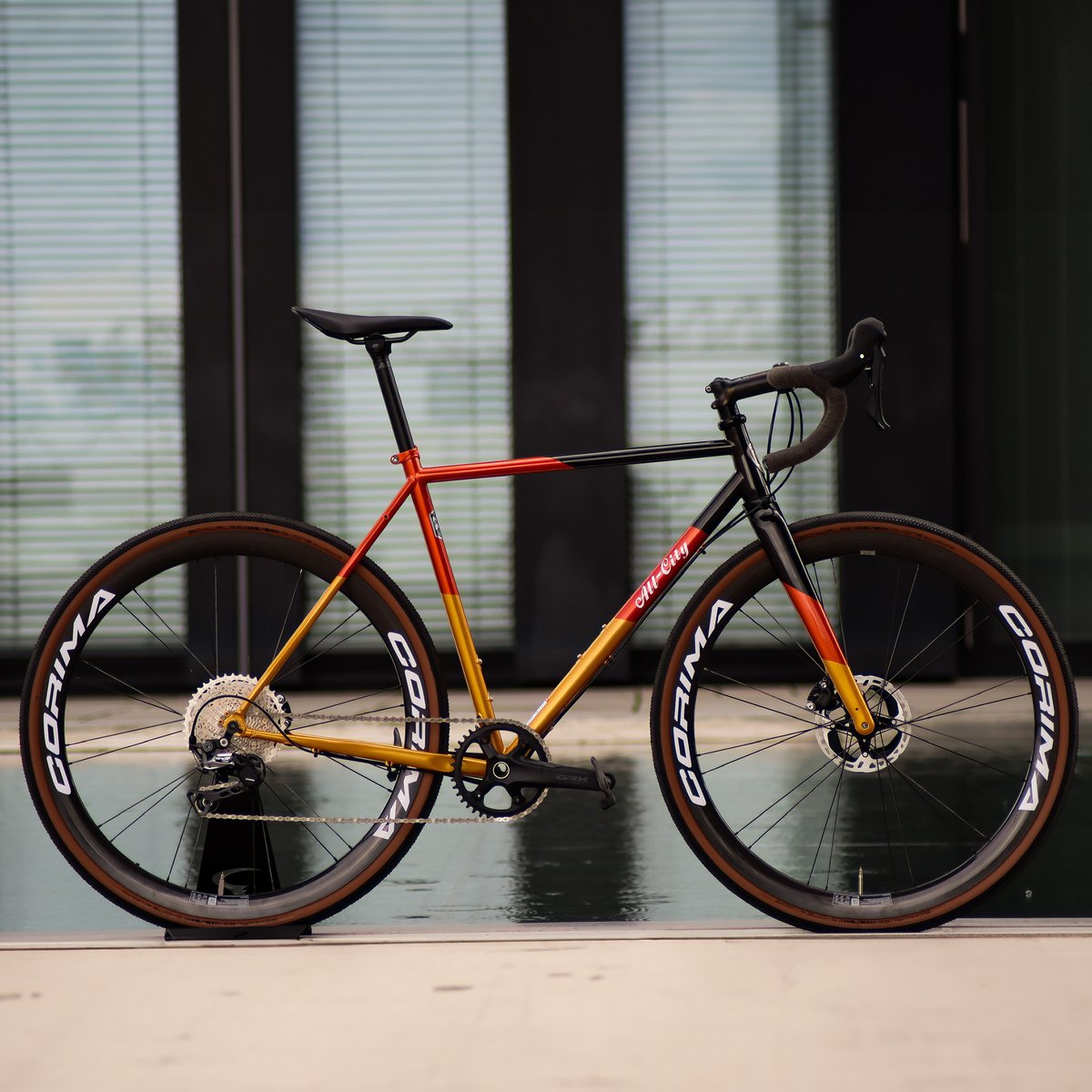 ESSENTIA 40 wheels looking 🔥 on this Cosmic Stallion from All City Cycles Thank you to our friends over at Gravelhood Bikeshop in Germany for sharing these shots with us 🙏 bit.ly/essentia40 📸 GRAVELHOOD Bikeshop #corima #carbonwheels #madeinfrance #performancewheels