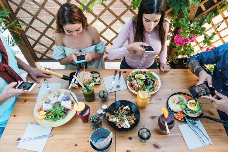 According to latest research Gen Z are “leading a movement towards healthy eating” and are “scaling-back” on non-essentials such as Netflix #heahlthyeating #GenZ #nutrition buff.ly/3vWB2La