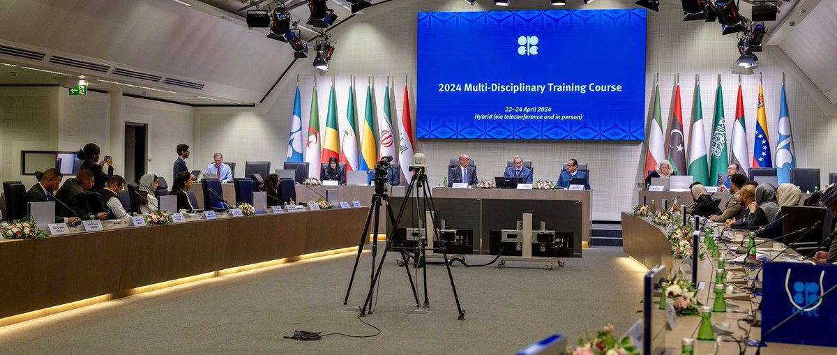 In closing the three-day annual MDTC, OPEC SG HE #HaithamAlGhais expressed gratitude to participants and noted that the Secretariat deeply appreciates their enthusiasm for the course, which was interactive and informative.
 
HE #HaithamAlGhais said, “Your role, as the industry’s