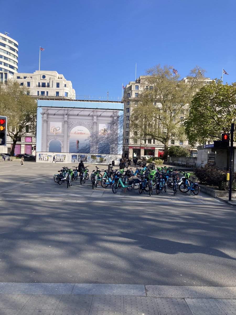 nepasmal's tweet photo. @LimeBikeLondon big supporter of active modes but we are losing it for all if used like this! @limebike @CityWestminster can fix it with little effort. Penalties and more drop off zones! Don’t just go after short term money! https://t.co/HgGfvgepMR