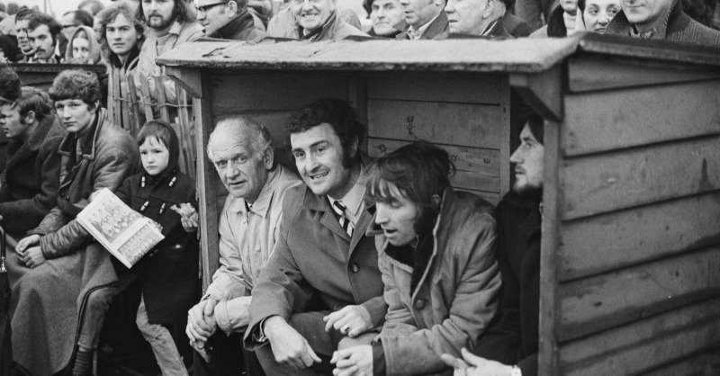 ReadingFC's tweet photo. The club is deeply saddened to learn of the passing of former manager Charlie Hurley, at the age of 87 earlier this week.

Hurley managed the club between 1972 &amp; 1977, winning promotion in 1975 and brought the iconic Robin Friday to Elm Park.

A tribute in full, below ⬇️