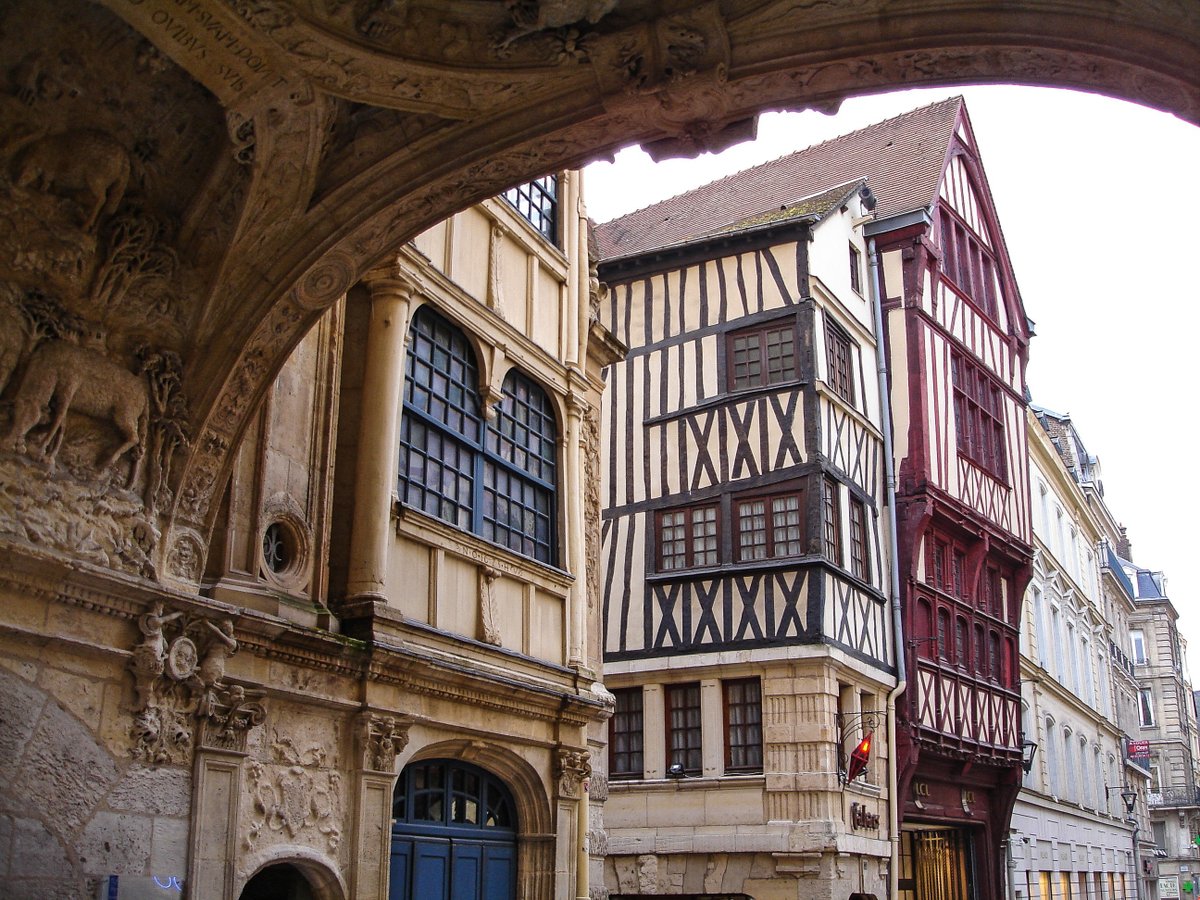 Rouen
Sous le Gros-Horloge

#FranceMagique #ePHOTOzine