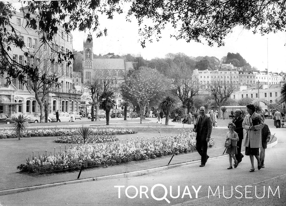 Let's welcome spring with this Western Morning News photograph of people taking a stroll in the Princess Gardens in 1961. #DigitalArchives #TorquayMuseum #PicOfTheDay #ExploreYourArchives #Torquay
