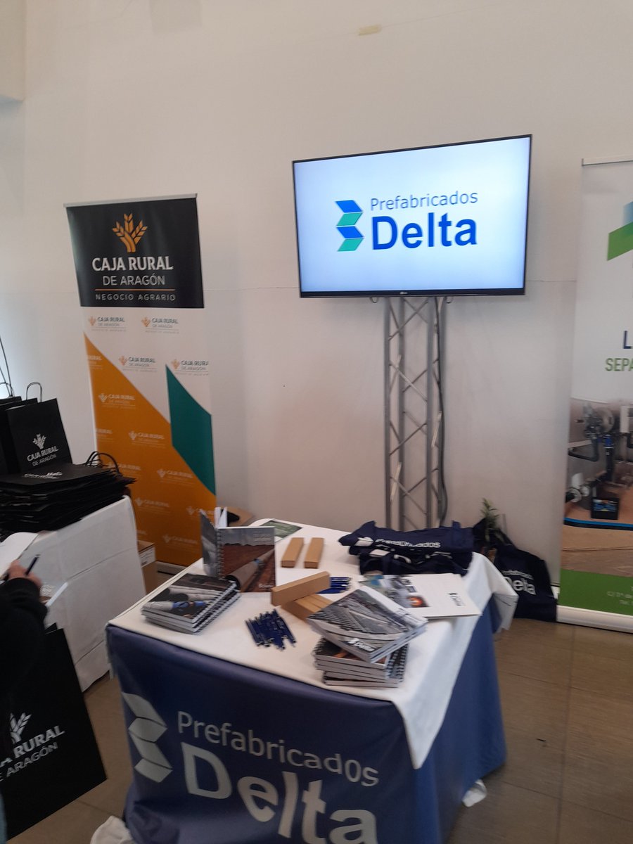 PrefabDelta's tweet photo. Apoyamos a los regantes del @cayc_es participando en sus jornadas de regantes en donde se encuentran las Administraciones P��blicas y el conjunto del sector de la agricultura.
#prefabricadosdelta https://t.co/nrglWp9ou0