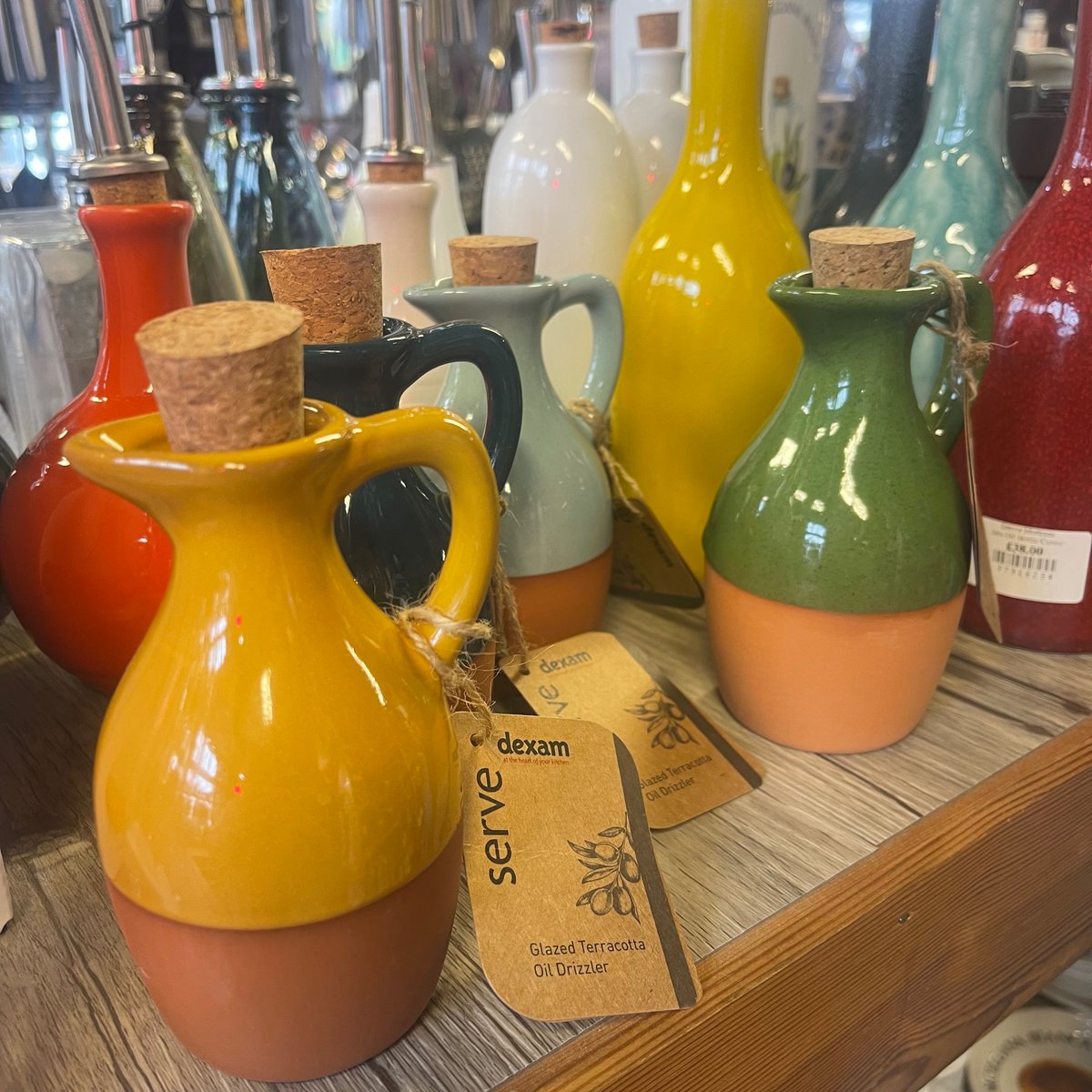 With weather improving (hopefully) start thinking about those summer menus.

We have some beautiful glazed terracotta oil drizzles in a variety of colours.

#trevormottram #tunbridgewells #kent #thepantiles #homeofcooking