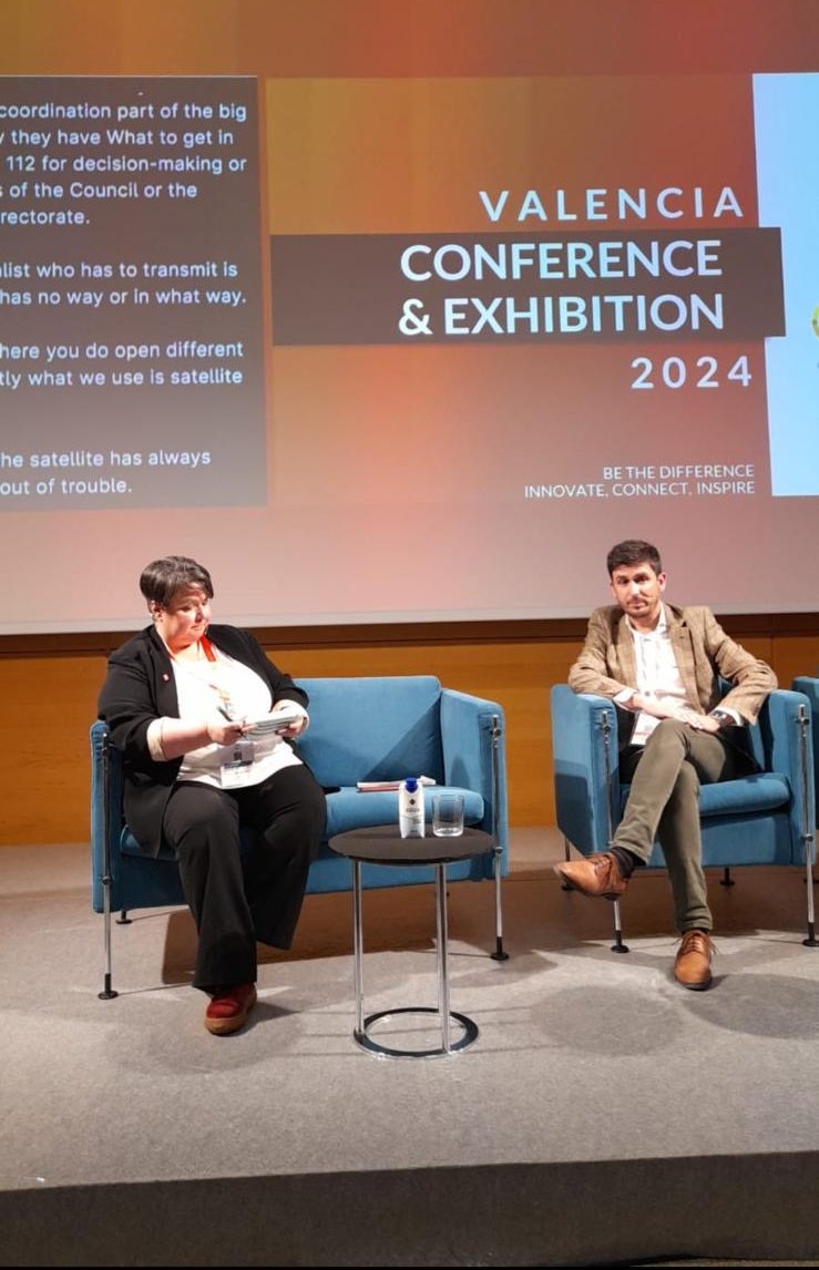 ☀️ Sunny DAY 2 in Spain at #EENA2024!

Why should you come to our #booth14?

- Discover innovative demonstrations 💡 
- Explore our end-to-end #PublicSafety portfolio
- Enjoy our Jamon Carver today at 12:30 🍽️

📍 April 24-26, 2024 | Valencia, Spain