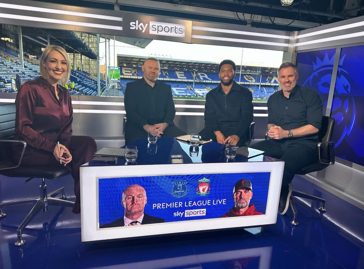 Great night in the @SkySports studio. Brilliant performance from @Everton, waited a long time for that one at Goodison Park. 👏💙