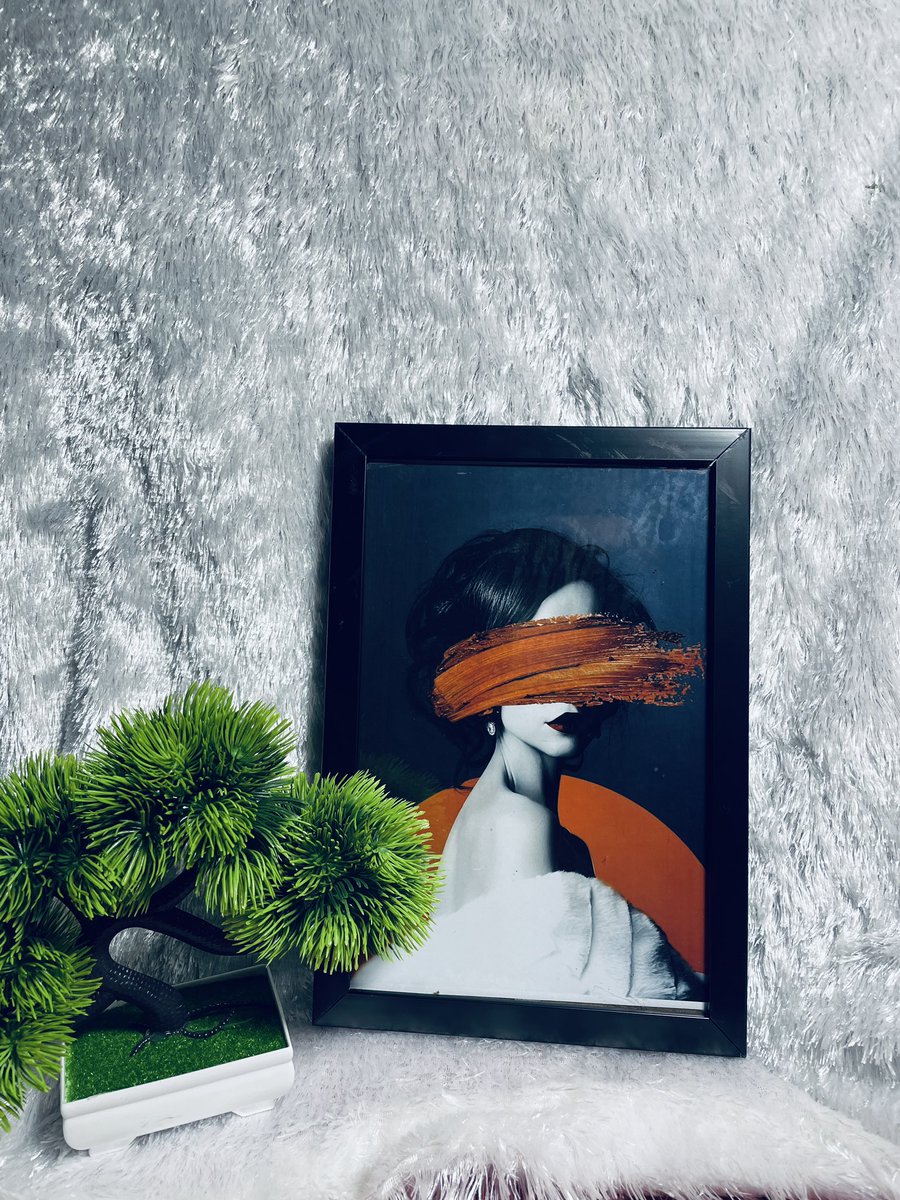 OgbeniGunu's tweet photo. An embracing art! 🌱✨

📦 Nationwide Delivery ✅
♋️Send a Dm to order yours now 
🖼️Size 10by12
☎️Order now/send a Dm
#art #artfrance #interiordesign #interior #frame #artframe #fypageシ #fyp #twittertrend https://t.co/u05tGqx3Aa