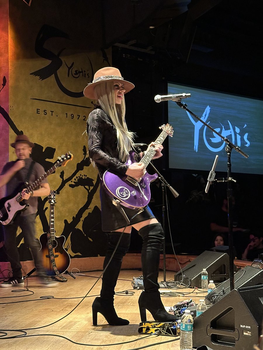 orianthi tweet picture