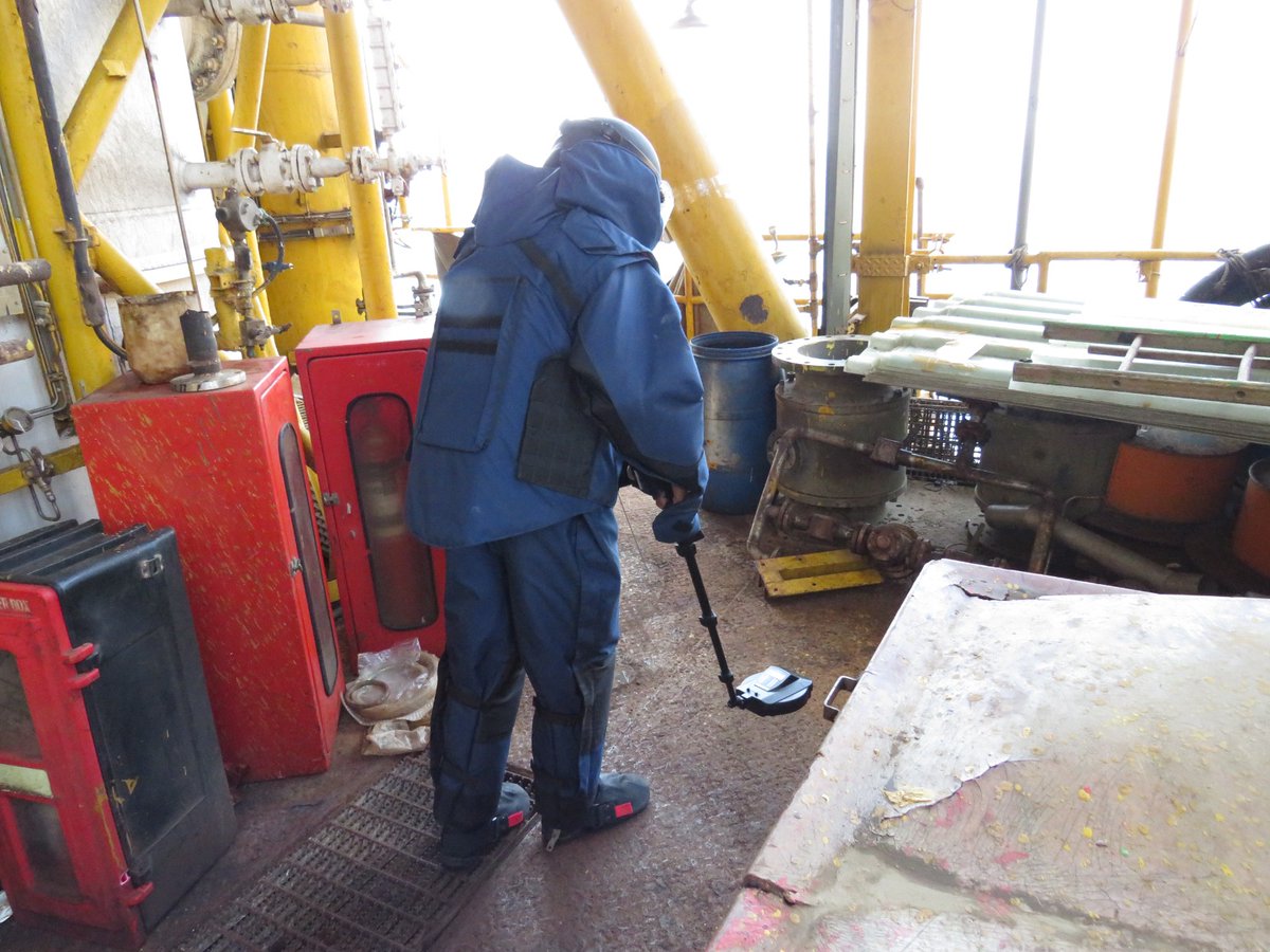 ONGC_'s tweet photo. 🚨 Recap of Exercise "Prathsan 01/2024" at #ONGC BPB Process Complex:

🛢️ 2-phase drill until midnight tested ERP & RCP effectiveness 
🤝 Coordination with Indian Navy, Air Force, Coast Guard, and more 
🔍 Aim: Assess RCP (West) Plan robustness 
🚁 ONGC Helo, ERT, VCR Control, BPB, BPA Platforms, OSV, MSV, Nhava, Helibase, Medical team active 
💡 Umpires assessed SOP/ERP/RCP responses 🗓️ Next: Naval Half Yearly Exercise "Prasthan" today, 24/04/24, at BPB 
⚠️ Scenarios: Bomb threat, explosion, CASEVAC, MOB, OSV control loss, terrorist intrusion 
🔥 ONGC WO ERT to VCR Control for coordination; MECC at INS Angre for further actions 
👥 Participants: Navy, Air Force, Coast Guard, MS Pollution Control Board, Maharashtra Police Bomb Disposal Squad, and ONGC WO teams.

#YouAreEnergy | #EnergyNowAndNext