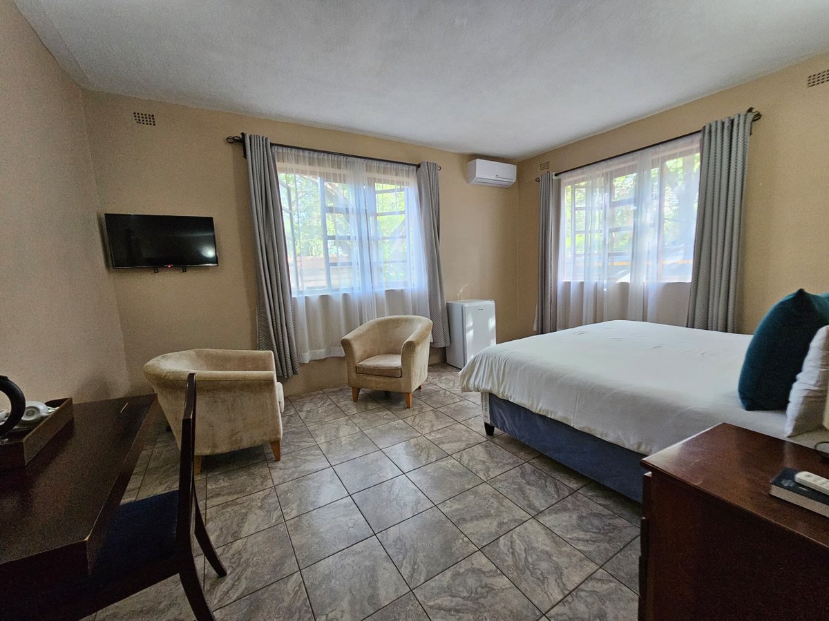 zimadventures's tweet photo. 📌As always, we are all about affordable holidays, and we want you and your friends/family/workmates to experience that🇿🇼

🌟Our client's favourite holiday package seems to be the Victoria Falls Cheetah Package, which goes for $295 for 2 adults, inclusive of dinner, bed, and breakfast for 2 nights plus a sunset boat cruise, all for 2 adults😊

🌟Remember that you can pay in flexible instalments on all our bookings throughout the year, and we can customise them to suit your needs🤝

📲Whatsapp at +263 783 682 334 for bookings, holiday packages, group trips, bus hires, conferences, school trips, church outings, corporate retreats, and more.