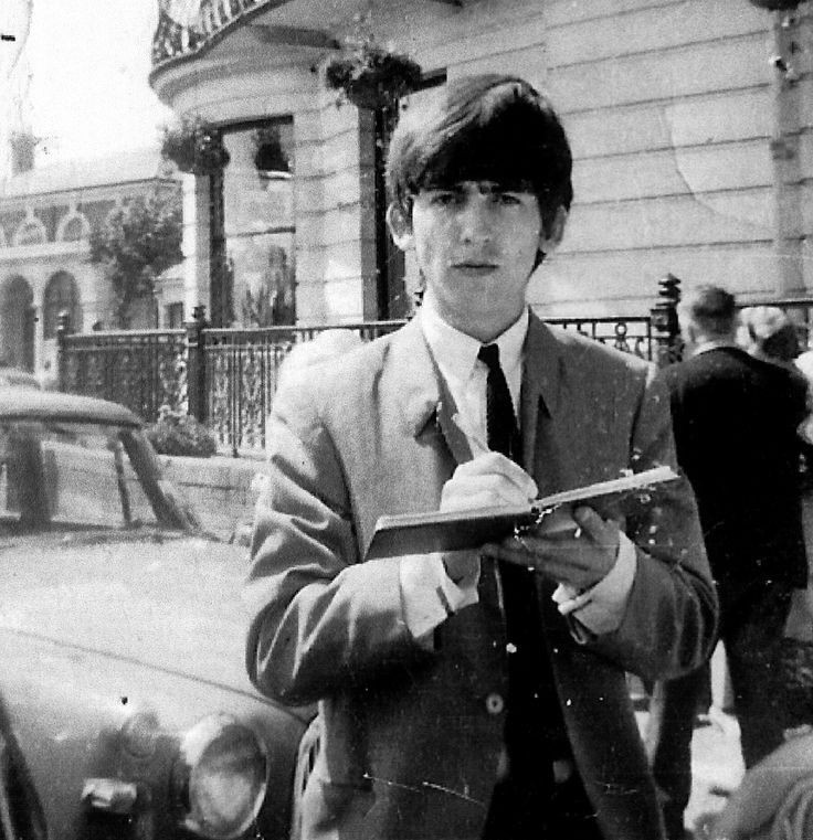 #GeorgeHarrison signing autographs in 1963
#TheBeatles