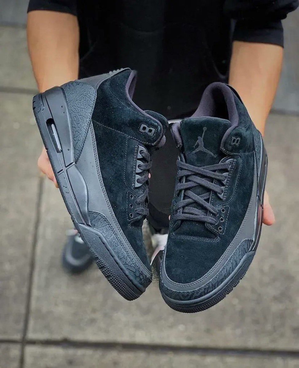 SBDetroit's tweet photo. Air Jordan 3 "Black Cat" Sample with 3M and water resistant 🐈‍⬛ 🥵 https://t.co/Vu2ZL63xW5