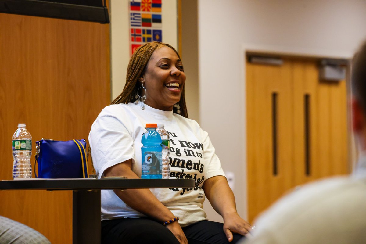 SheKnowsSports's tweet photo. Blessed to be the special guest speaker for the Canterbury School Social Justice Series on Title XI and the inequities within womenโs sports, inspiring, encouraging, and enlightening our youth on how far women have come in sports and how much further we have left to go ๐ช๐พ https://t.co/LgVt2VIkU4