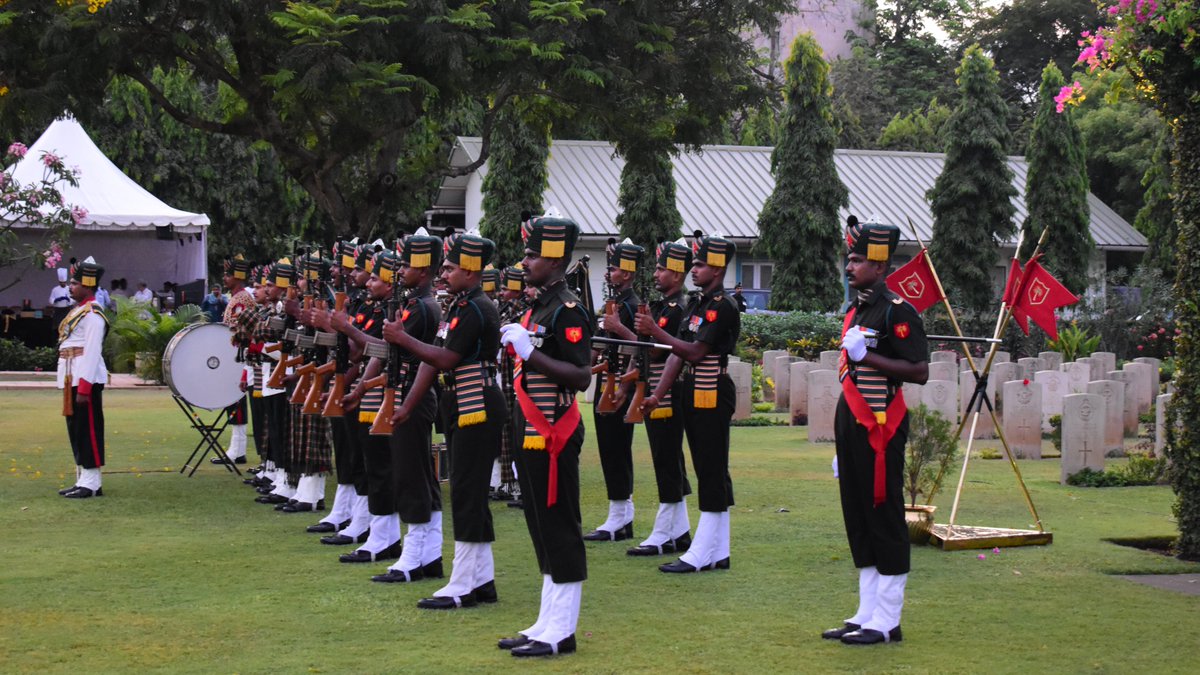Senthil45999250's tweet photo. #AnzacDay2024 Day Dawn service at Madras War Cemetery LEST WE FORGET @CWGC @AAPAComms https://t.co/X1u8rQqrs2