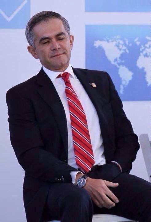 ivannieblas's tweet photo. Muchos señalan a Taboada como líder del #CartelInmobiliario, pero se les olvida que el verdadero Padrino de esa operación fue @ManceraMiguelMX. El mismo que, por medio de sus cómplices, se robó los donativos de los sismos de 2017 por cierto. https://t.co/J941NlzQqU https://t.co/xKHwD9KfSF