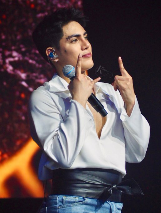 stellverryfied's tweet photo. Your aura is incredibly inviting, exuding positivity and warmth that resonates with everyone around you. I hope you realize the joy and comfort you bring to your fans every time they see you.

DDAY SB19 DUBAI CONCERT
@SB19Official
#SB19 #PAGTATAGWorldTourDubai
@stellajero_
#SB19_STELL #STELL