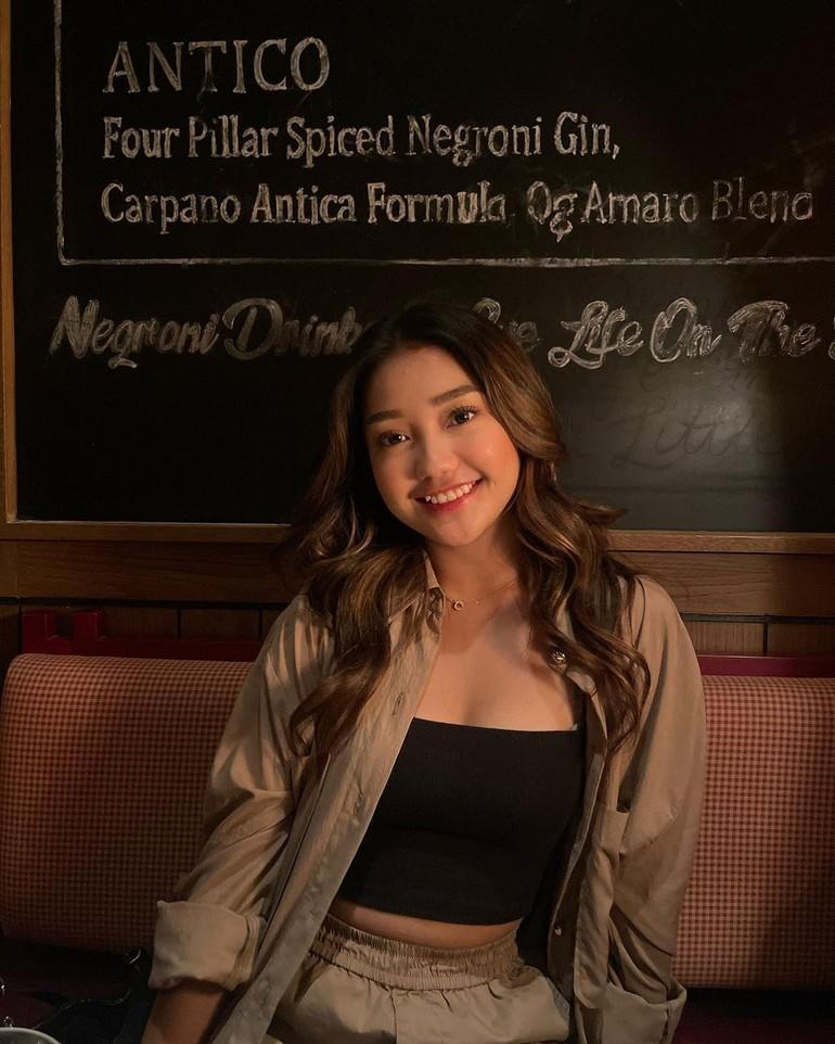 wolipop's tweet image. #Foto Selebgram Chandrika Chika kembali jadi perbincangan karena kabar dirinya yang terjerat kasus narkoba.😱

Aktif bagikan konten di medsos, berikut ini foto-fotonya.😯🔽

&amp;gt;&amp;gt;dtk.id/NnxiXN

Foto: dok. instagram
#ChandrikaChika #papichulo