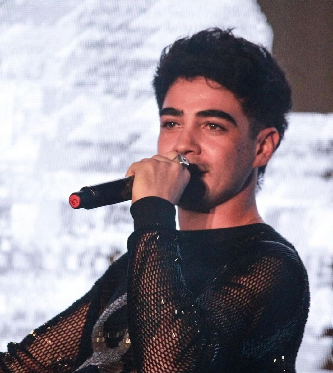 efectocd9's tweet photo. Ya duerman hermanas, total sabemos que Jos brilla y sabe lo que es el respeto. Les dejo unas fotos para que lo admiren 🥱💋 https://t.co/f46H8akVPs