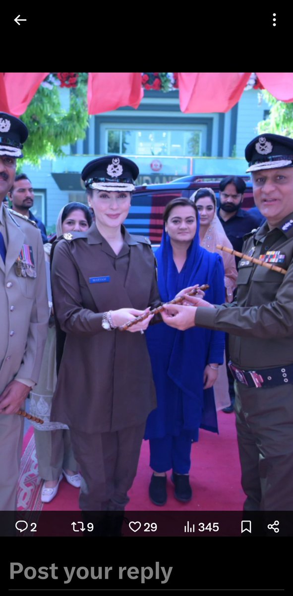 Dear @OfficialDGISPR Lahore giving you competition...maybe a General's uniform on visit to GHQ @MaryamNSharif ?