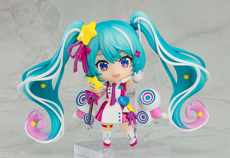 has anyone ordered this miku? it was supposed to ship in february but it hasnt shipped for me and i cant find any info on if the release day was moved 😭