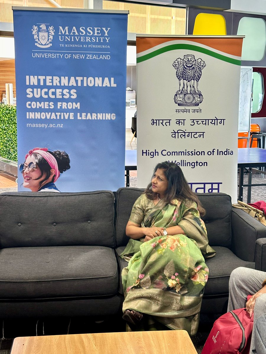 Vice Chancellor & HC had the opportunity to participate in a meet & greet Event with Indian students, Massey Uni. HC welcomed the new students & briefed them about the various services & activities of @IndiainNZ. Indian students form the 2nd largest student body in NZ. @MEAIndia