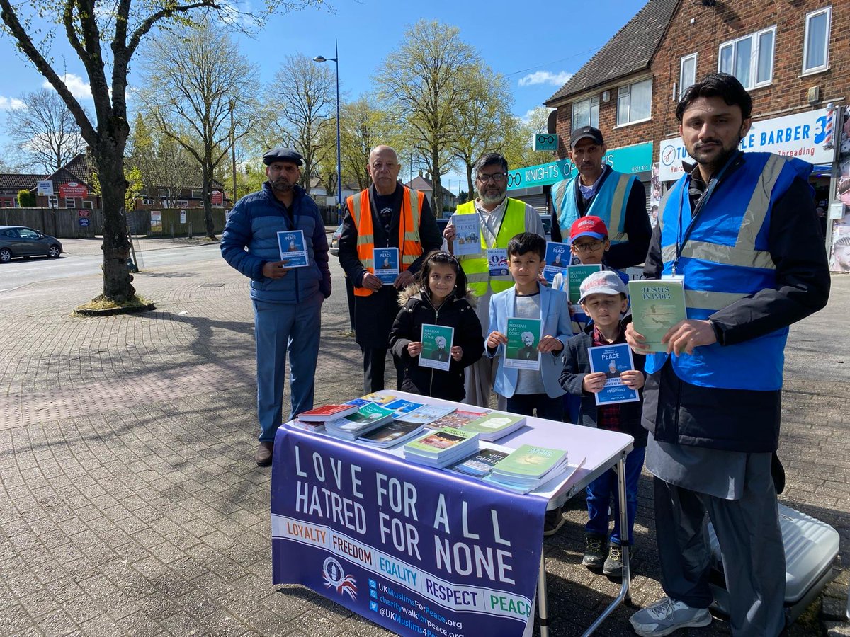 Members from AMEA Birmingham West spreading the true and #peaceful message of #Islam and #Ahmadiyya and creating awareness towards catastrophic affects of #WW3. It is time to act now and stop the world from going into chaos and destruction.