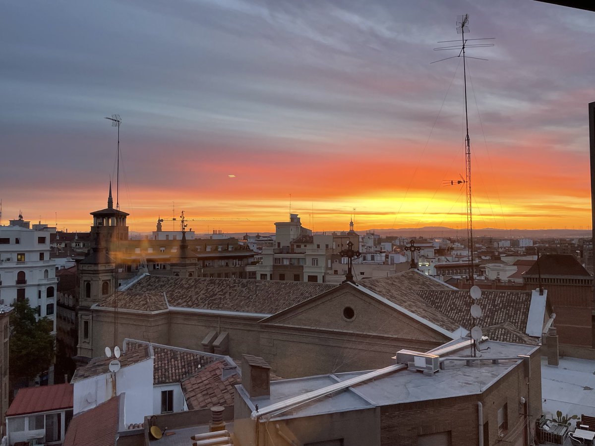 LuisMi_Jurado's tweet photo. Amanece en #Zaragoza hoy será un día importante para el futuro de las empresas #Cooperativas y la #Economiasocial aragonesa. @Coopsdetrabajo @CECOP_coops @CICOPA @CEPES_Aragon @CEPES2 https://t.co/HdvItgrJkN
