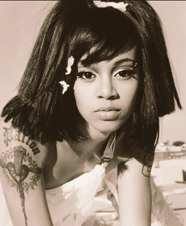 LisaLFoundation's tweet photo. This day marks the 22nd anniversary of Lisa's passing ~ deeply missed, but never forgotten, we all love you so very much!  🙏😇❤️💖💞🕊️🕊️🕊️ https://t.co/jdQdnbteDf