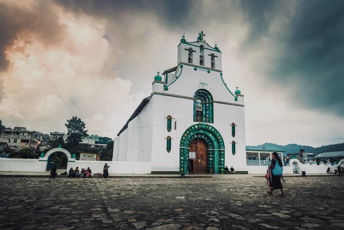 ChiapasInf0's tweet photo. El misterio de #SanJuanChamula, Chiapas https://t.co/czFmxGmVuU