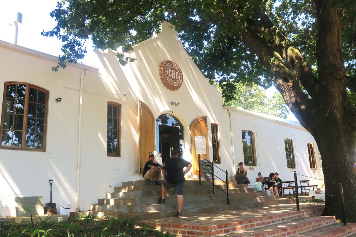 Nieuwe bierspot op followthebeer.nl - CBC Brewing in #Paarl #SouthAfrica #ZuidAfrika #craftbeer #craftbeerlover #craftbeerlife #xraftbeerporn
Lees meer op:
followthebeer.nl/cbc-brewing-pa…