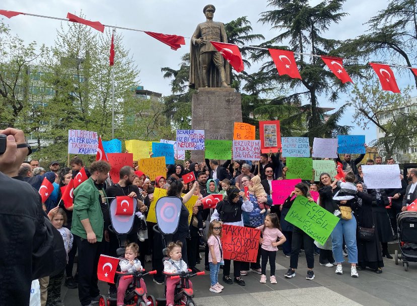 ioguzhanayvaz's tweet photo. #Alo199İşsizKalıyor https://t.co/e4MzuVgZMG