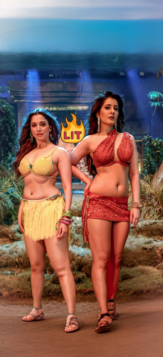 Ohh my Gosh.....Sexy Duo 🥵💦 control guys ✊

#TamannaahBhatia 
#RaashiiKhanna