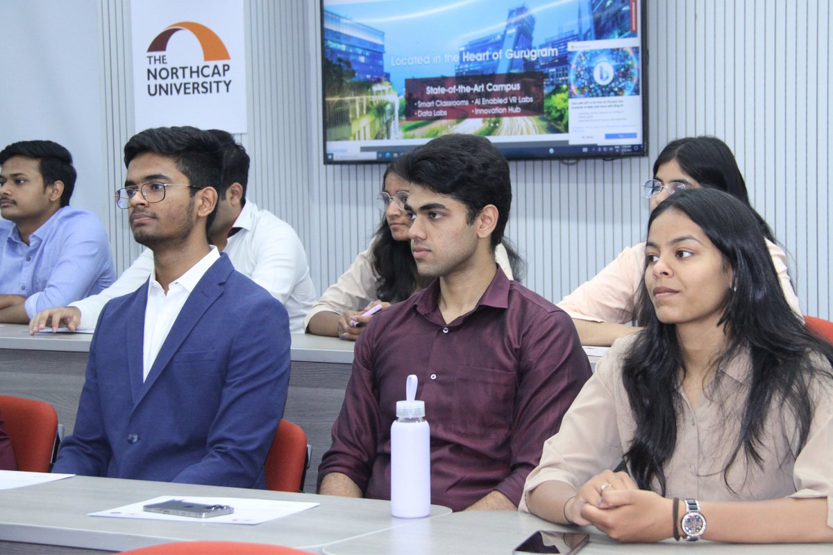 NorthCap_Univ's tweet image. Rewarding Our AWS Scholars! 🌟 In just one month over 40 students from NCU’s Department of Computer Science and Engineering have started their AWS Cloud Practitioner Certification journeys. 

 #AWS #Certification #TechnologyExcellence #NorthCapUniversiy #NCU