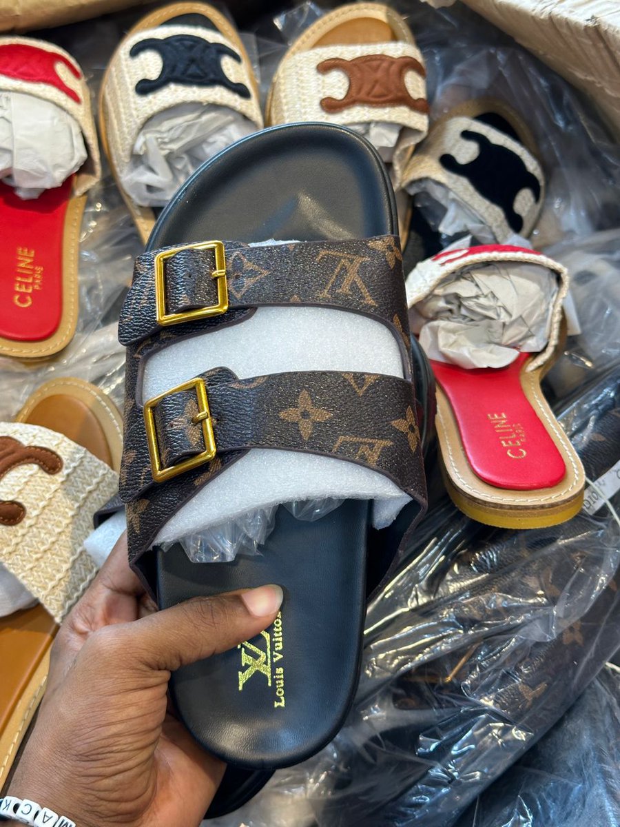 Trending shoe available
Size 36-42
Full boxed
Call/WhatsApp 0747748058
Mikoani na nchi jirani tunatuma.

#kindlyrepost 
@SharonMontana20 @Gaspinho15
@rasul__12  @fxGwiji @_officialtbag @KasamwaJnr @JayleenRickie @officielsalome @iboysean @claramogul